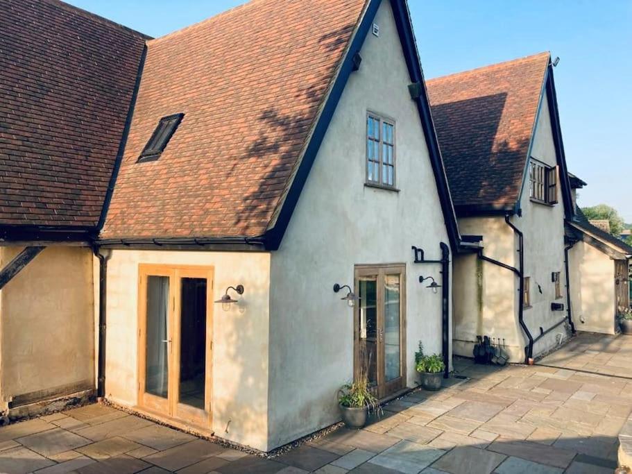 2 Beds & Living In Our Idyllic Country Cottage 贝德福德 外观 照片