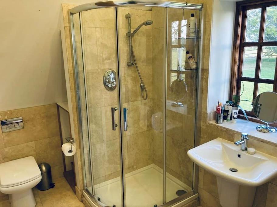 2 Beds & Living In Our Idyllic Country Cottage 贝德福德 外观 照片
