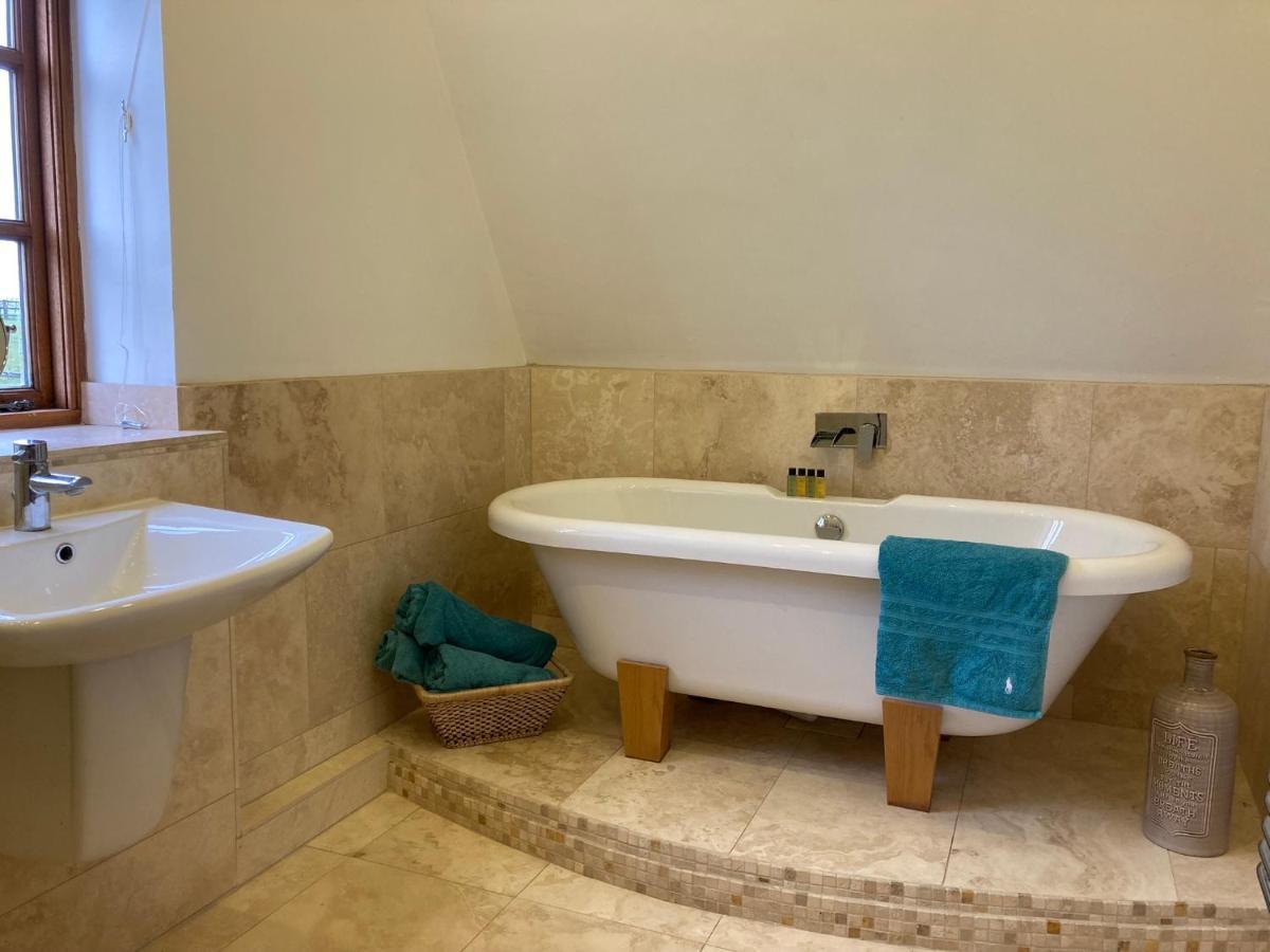 2 Beds & Living In Our Idyllic Country Cottage 贝德福德 外观 照片
